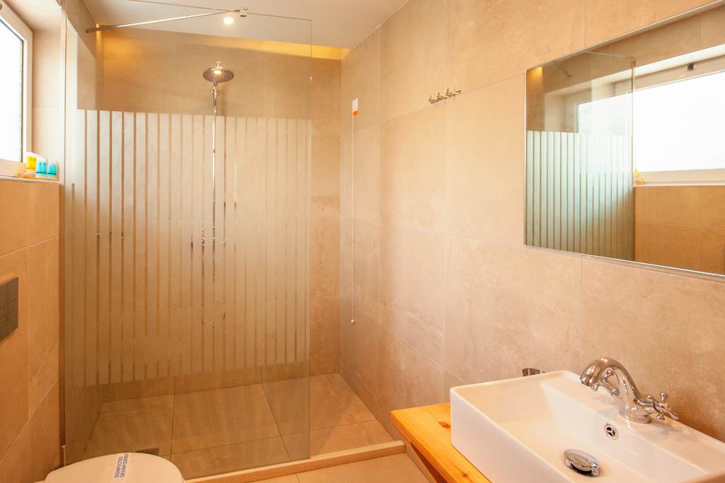 KGS_83956_Irina_Beach_Hotel_1022_06.jpg