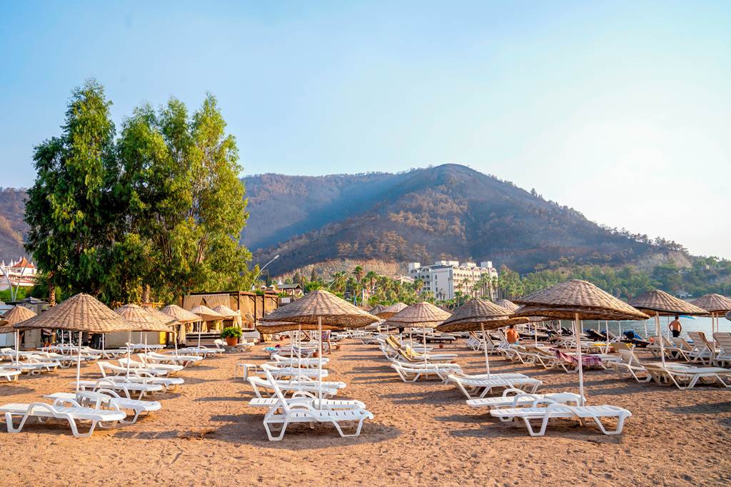 DLM_398_Fortuna_Beach_Hotel_0124_11.jpg