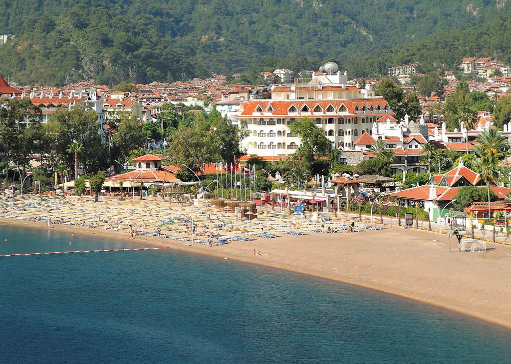 DLM_398_fortuna_beach_hotel_0718_13.jpg