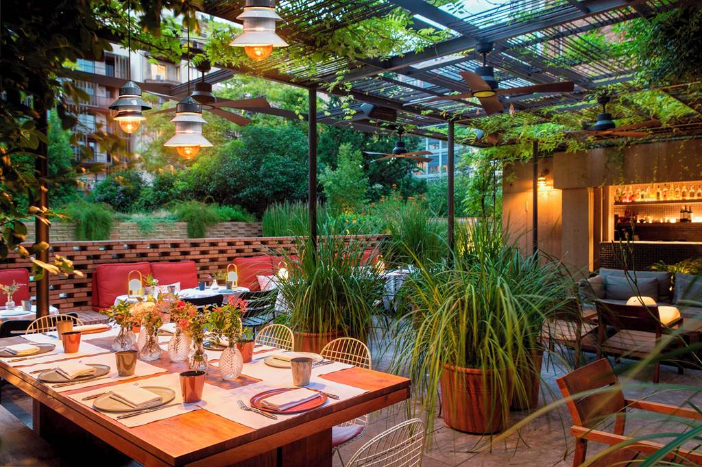 BCN_86250_Alexandra_Barcelona_Hotel_Curio_Collection_by_Hiltonn_1123_08.jpg