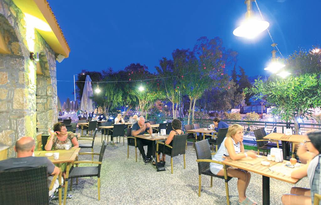 DLM_398_fortuna_beach_hotel_0718_07.jpg