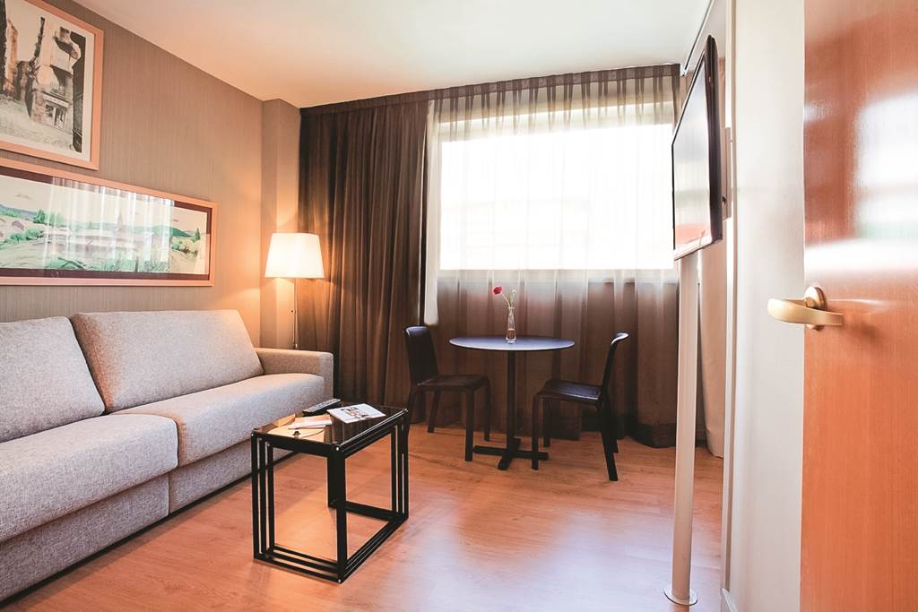 BCN_74637_Atenea_Barcelona_Aparthotel_1016_12.jpg