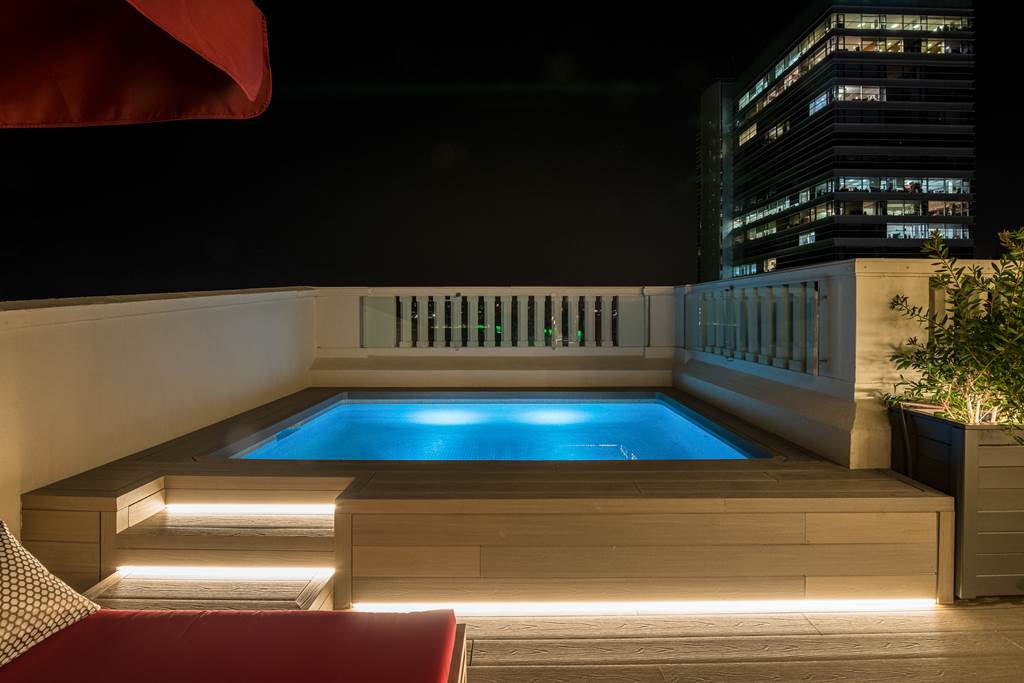BCN_77124_Vincci_Mae_0917_03.jpg