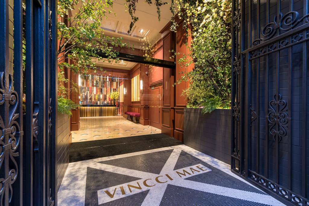 BCN_77124_Vincci_Mae_0917_23.jpg