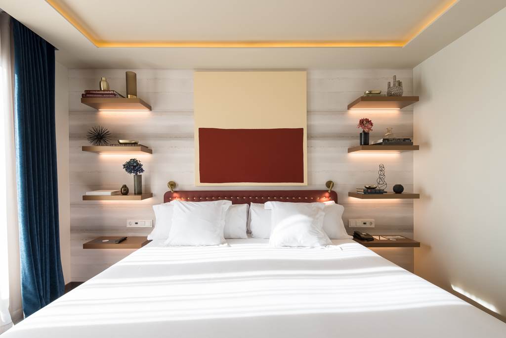 BCN_77124_Vincci_Mae_0917_10.jpg