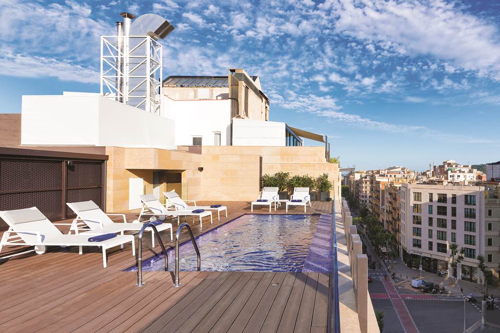 BCN_72177_H10_ART_GALLERY_0815_02.jpg