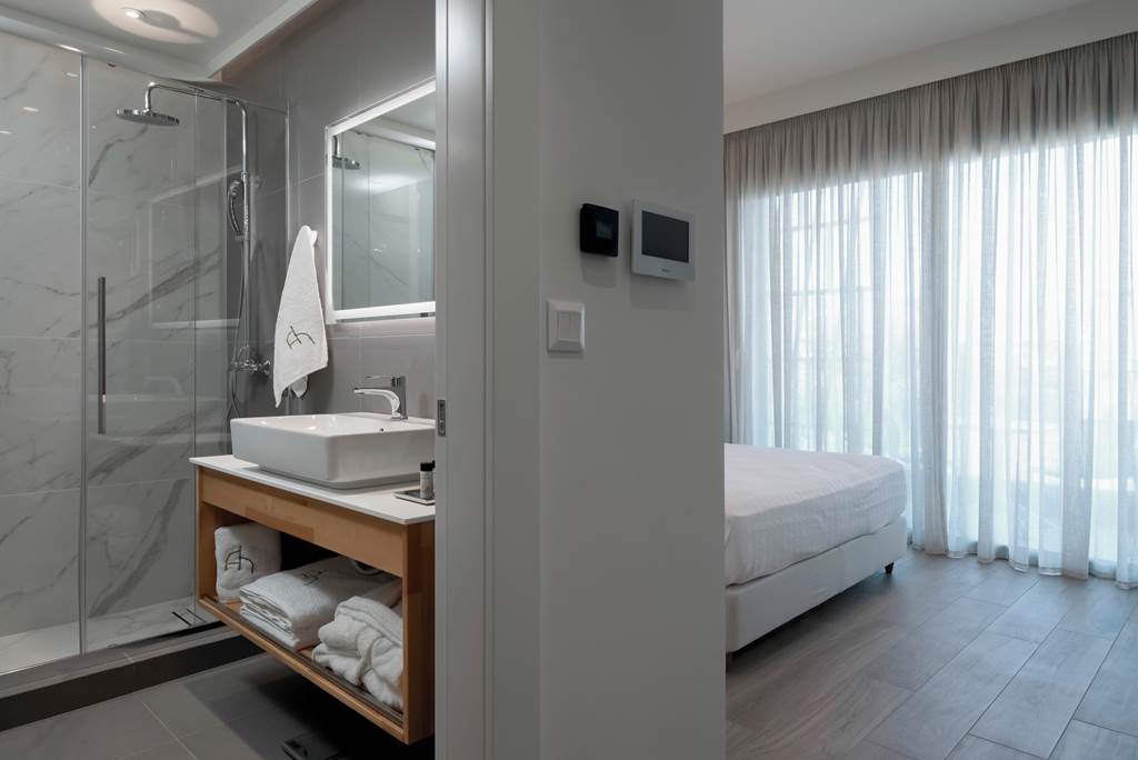 ATH_83655_Athens_Hill_Luxury_Apartments_0323_07.jpg