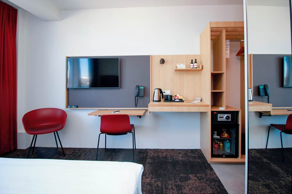 KEF_79835_CenterHotel_Plaza_0421_10.jpg