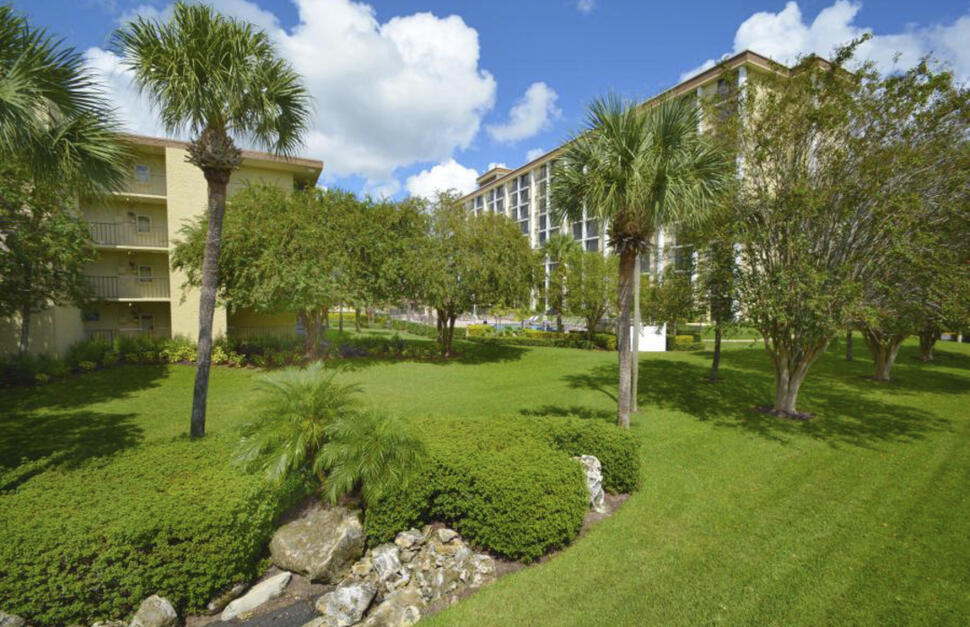 Rosen-Inn-1.jpg