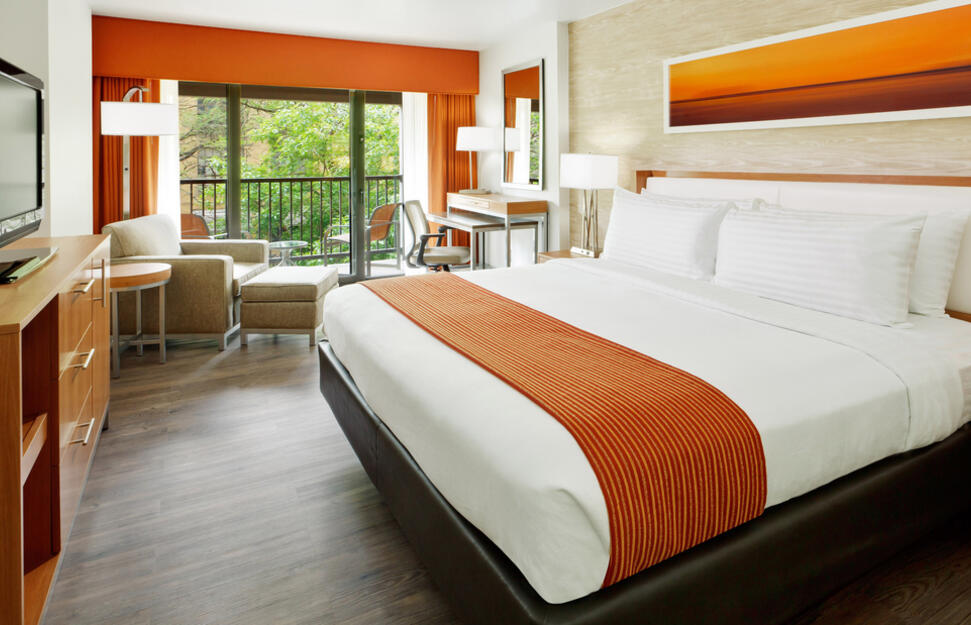 Holiday-Inn-Riverwalk-3.jpg