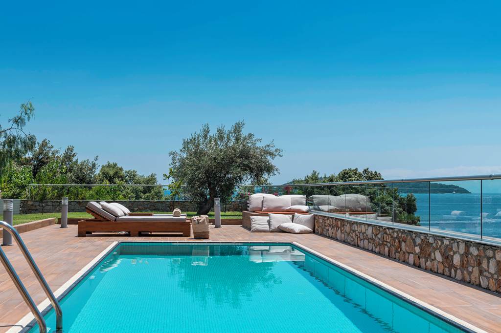 JSI_82474_Kassandra_Bay_Suites_0325_09.jpg