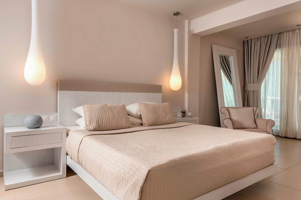 JSI_82474_Kassandra_Bay_Suites_0325_02.jpg