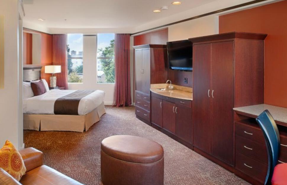 The-Emily-Morgan-San-Antonio-a-DoubleTree-by-Hilton-Hotel-11.jpg