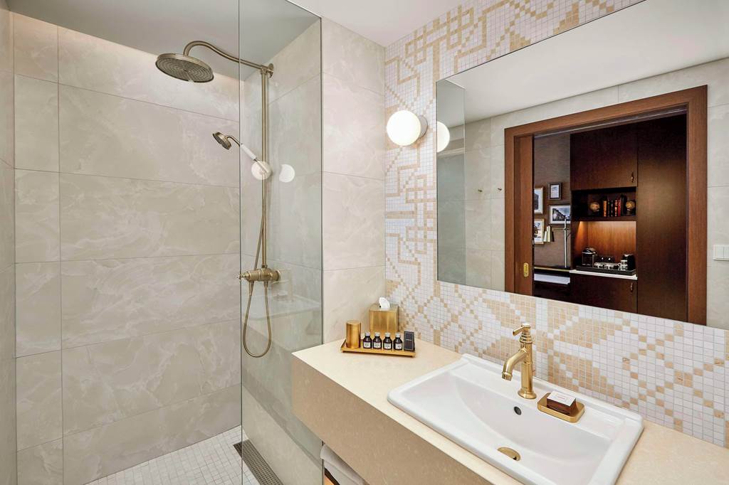 KEF_82131_Reykjavik_Konsulat_Hotel_0922_10.jpg