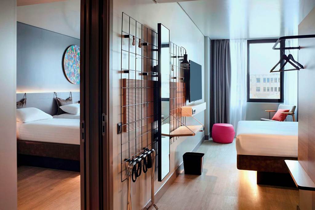 ATH_84000_Moxy_Athens_City_0822_10.jpg