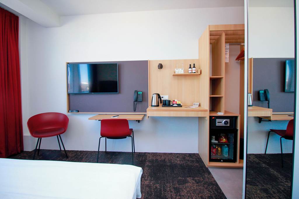 KEF_79835_Center_Hotels_Plaza_0524_10.jpg