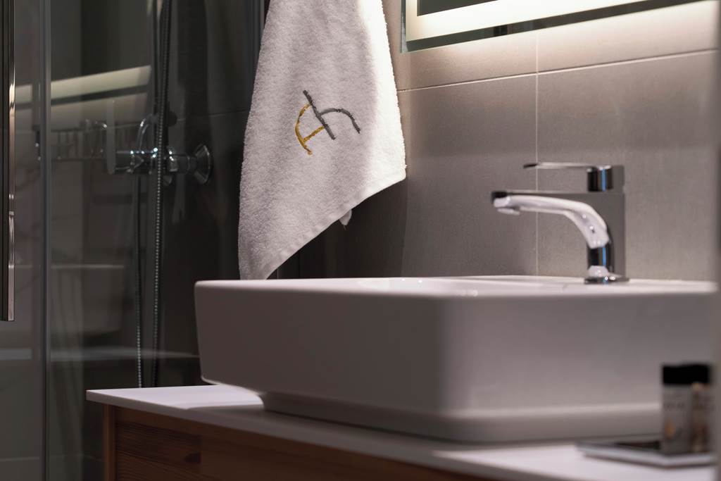ATH_83655_Athens_Hill_Luxury_Apartments_0323_06.jpg