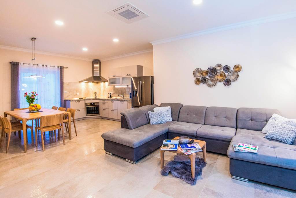 DBV_85158_Villa_Harbour_Place_0223_10.jpg