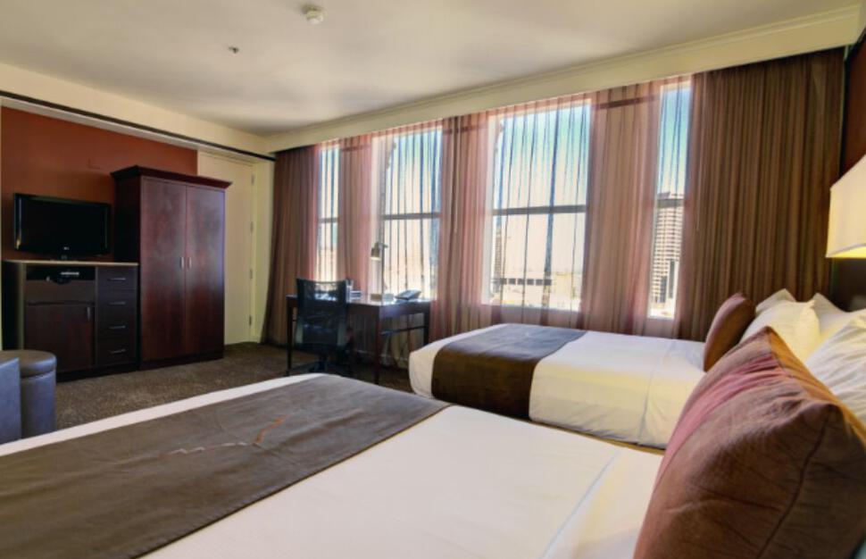 The-Emily-Morgan-San-Antonio-a-DoubleTree-by-Hilton-Hotel-4.jpg