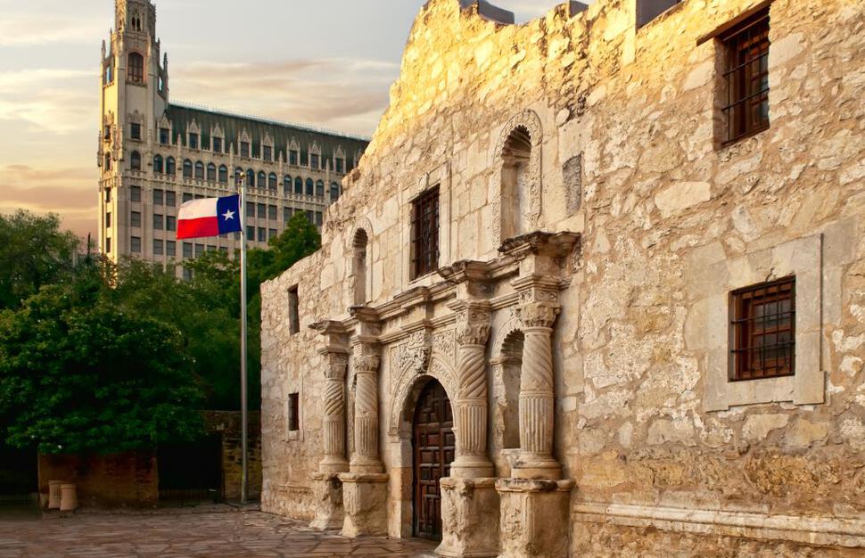 The-Emily-Morgan-San-Antonio-a-DoubleTree-by-Hilton-Hotel-13.jpg