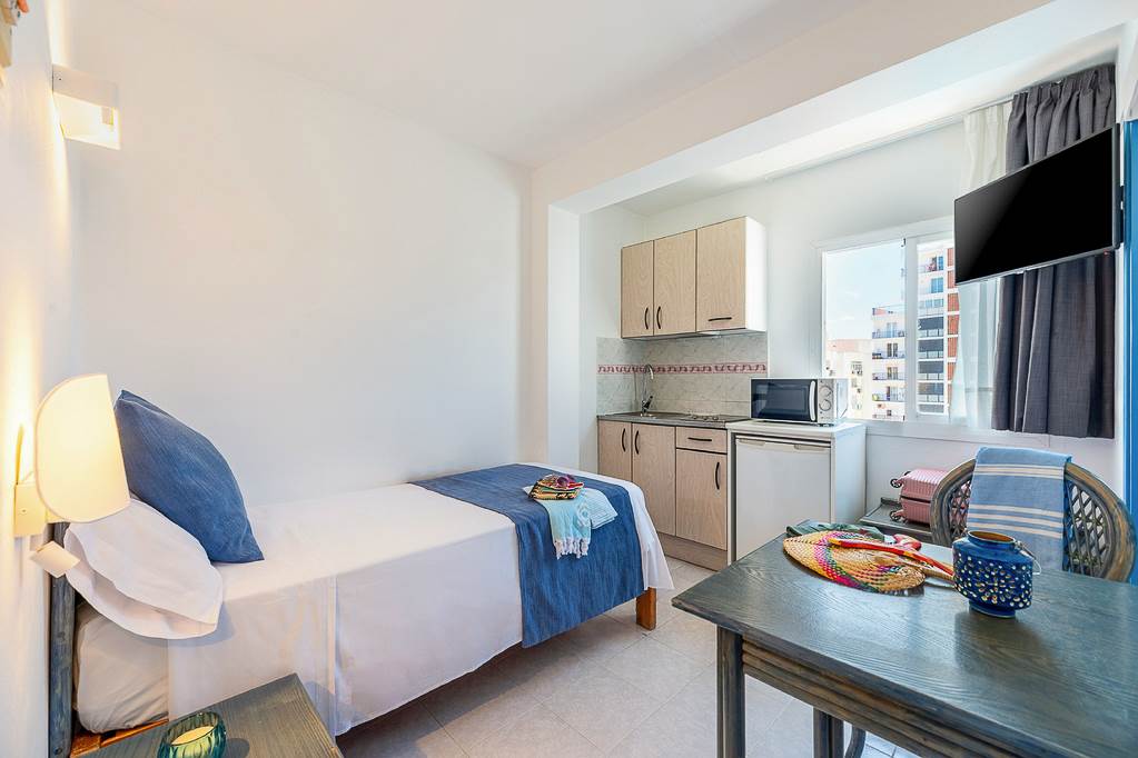IBZ_70996_Aparthotel_Vibra_Central_City_0823_05.jpg