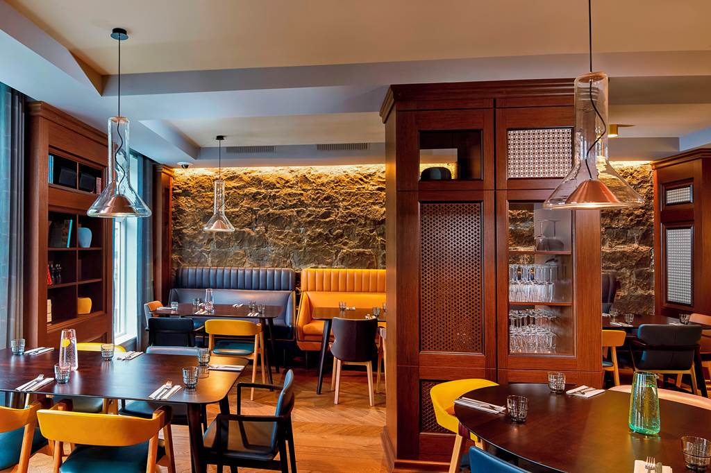 KEF_82131_Reykjavik_Konsulat_Hotel_0220_04.jpg
