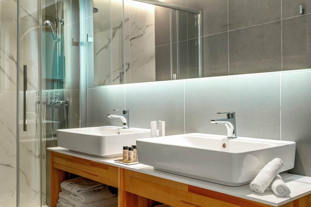 ATH_83655_Athens_Hill_Luxury_Apartments_0723_09.jpg