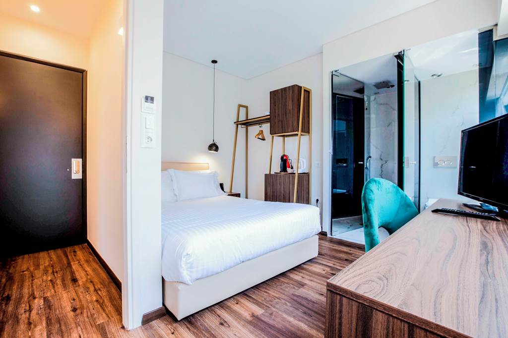 ATH_83151_B4B_Athens_Signature_Hotel_0321_02.jpg