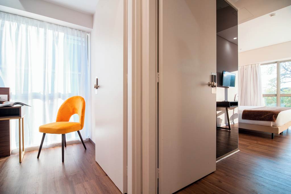 ATH_83151_B4B_Athens_Signature_Hotel_0321_03.jpg