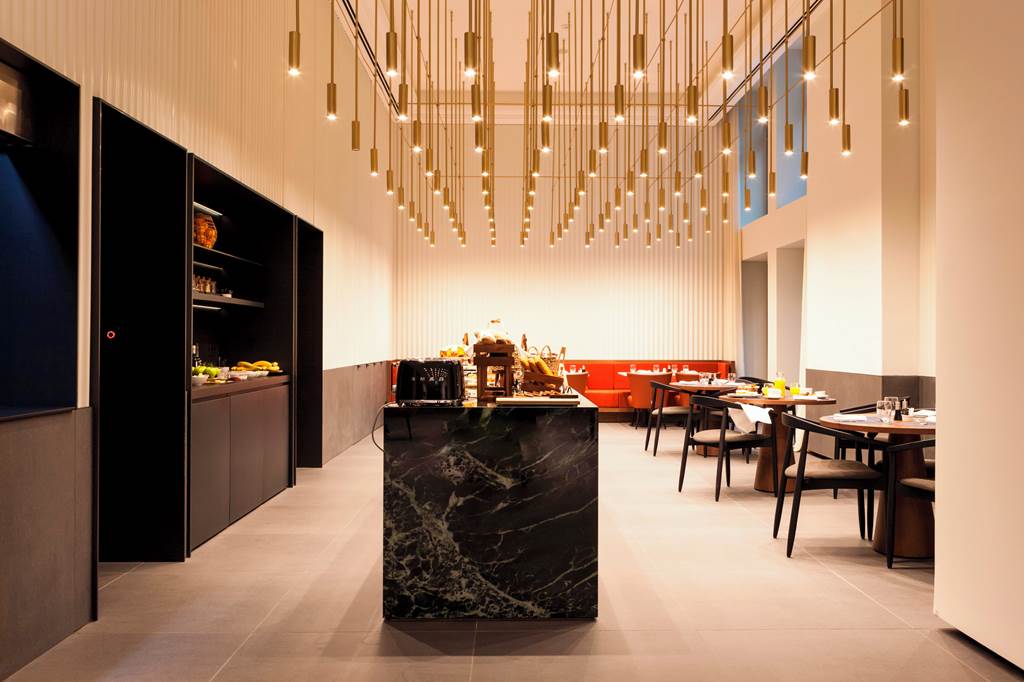 BUD_85639_Kozmo_Hotel_Suites_&_Spa_0823_23.jpg