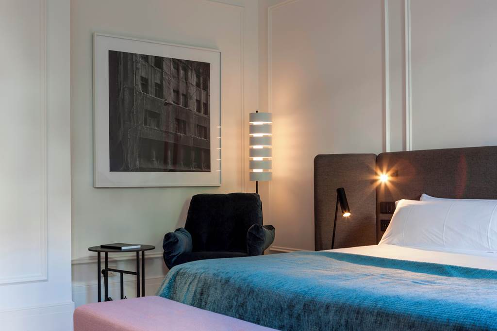 BUD_85639_Kozmo_Hotel_Suites_&_Spa_0823_08.jpg