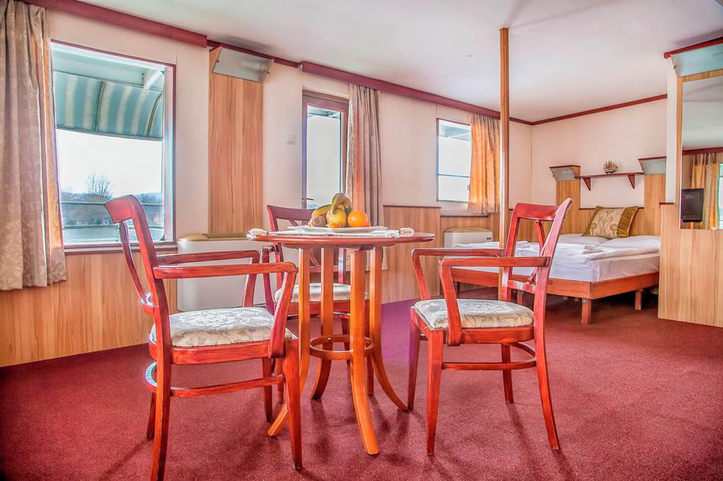 BUD_80851_Fortuna_Boat_Hotel_0719_11.jpg