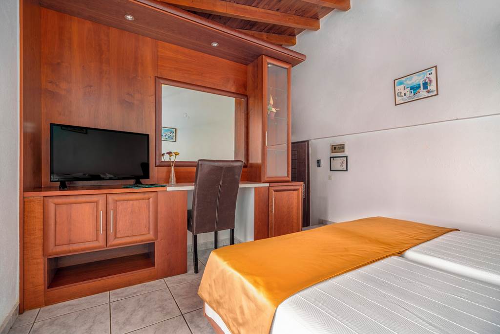 JSI_82677_Hotel_Arco_1022_02.jpg