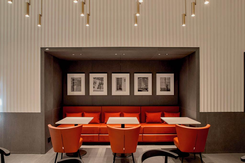 BUD_85639_Kozmo_Hotel_Suites_&_Spa_0823_24.jpg