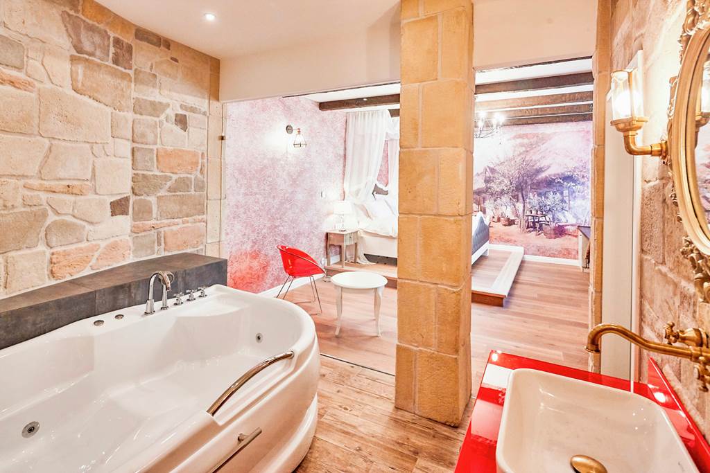 BUD_87161_Maison_Bistro_&_Hotel_0124_07.jpg