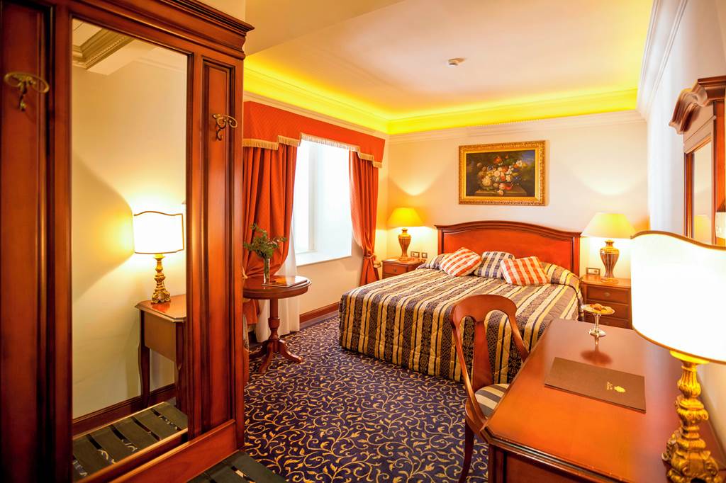 DBV_69379_Grand_Villa_Argentina_1218_01.jpg
