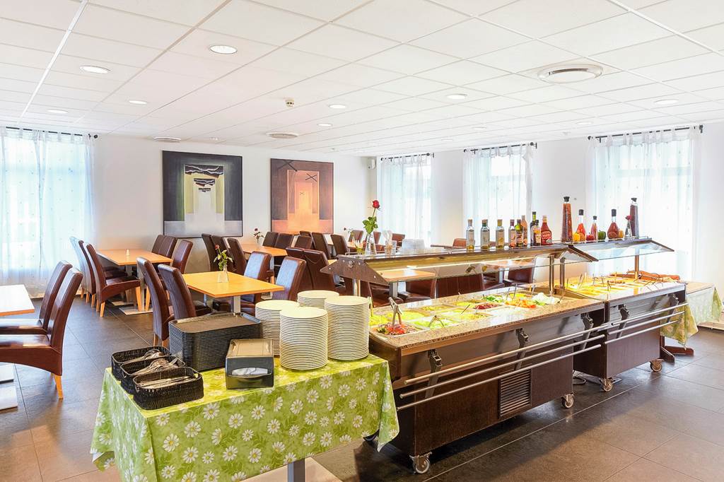 KEF_71192_Cabin_Hotel_0818_05.jpg