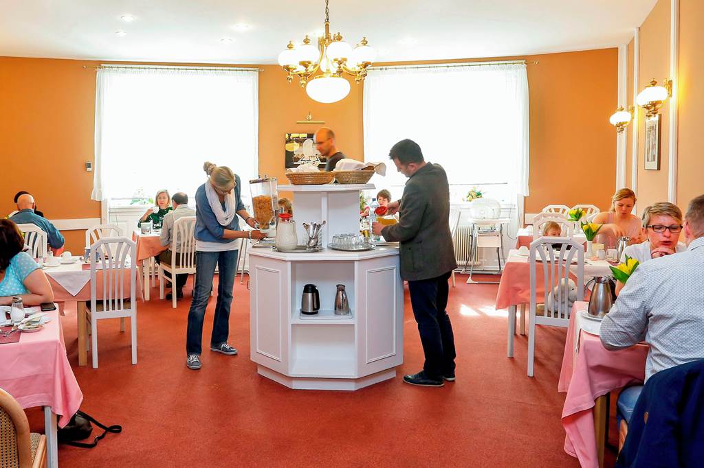 VIE_82672_Hotel_Pension_Continental_0121_06.jpg