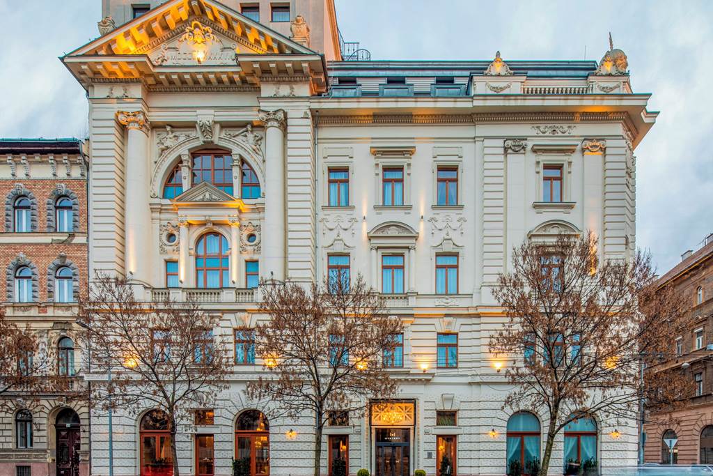 BUD_80848_Mystery_Hotel_Budapest_0124_12.jpg
