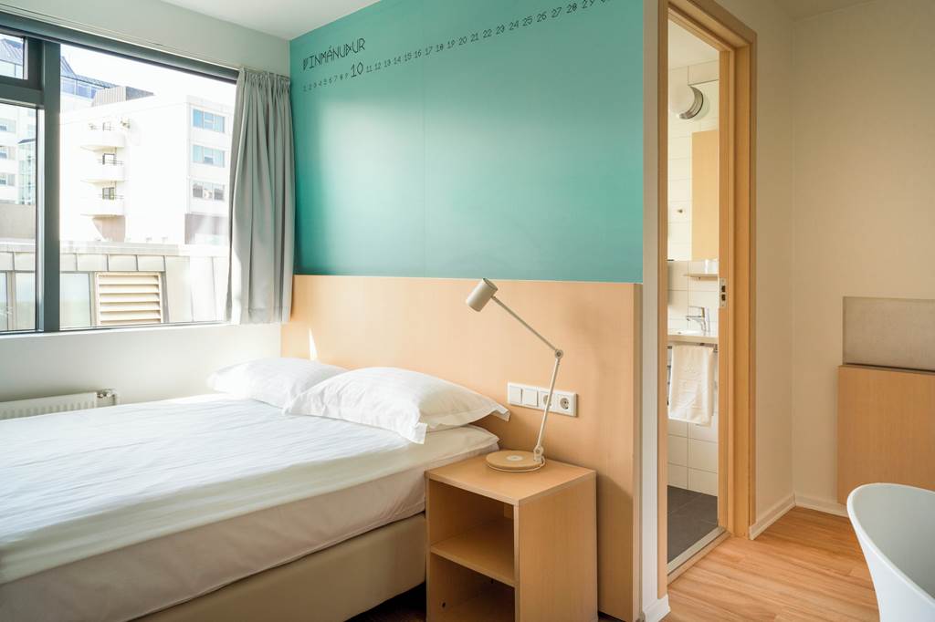 KEF_79067_Reykjavik_Lights_by_Keahotels_1222_15.jpg