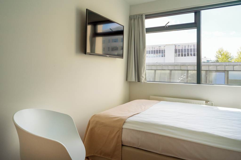 KEF_79067_Reykjavik_Lights_by_Keahotels_1222_17.jpg