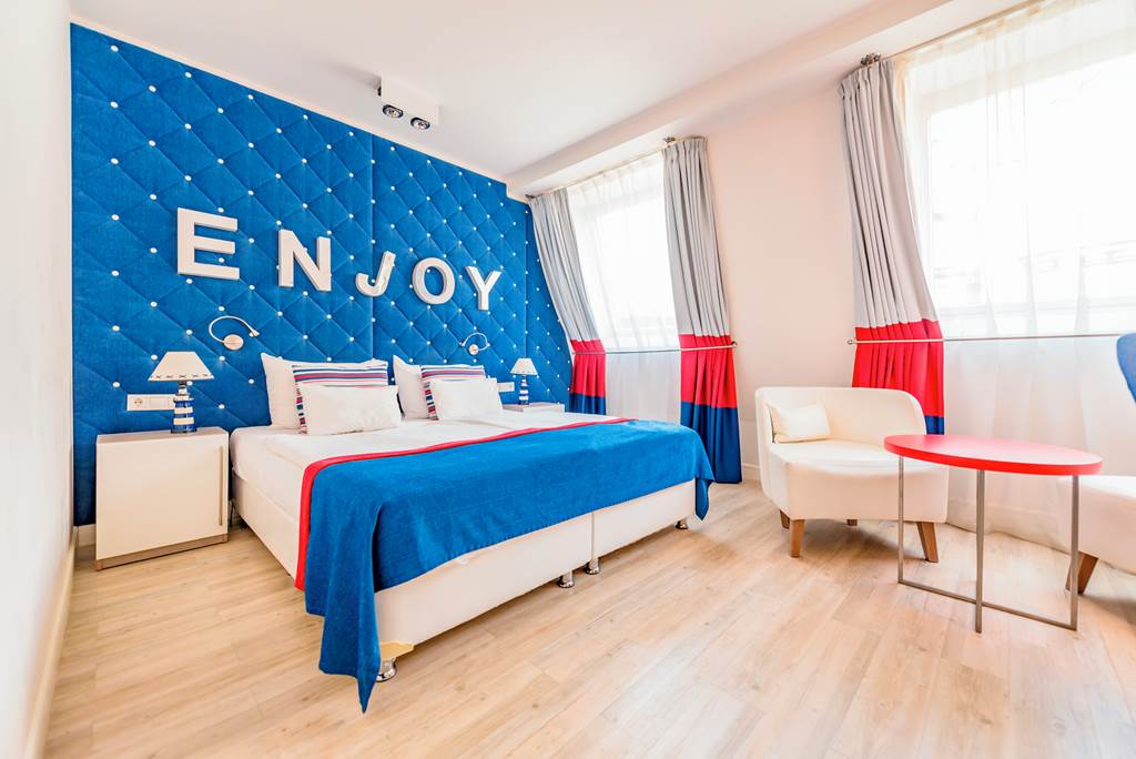 BUD_74354_Estilo_Fashion_Hotel_1021_02.jpg