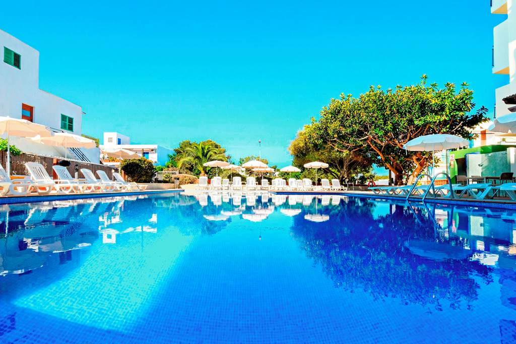 IBZ_1719_Azuline_S'Anfora_&_Fleming_Hotel_0619_01.jpg