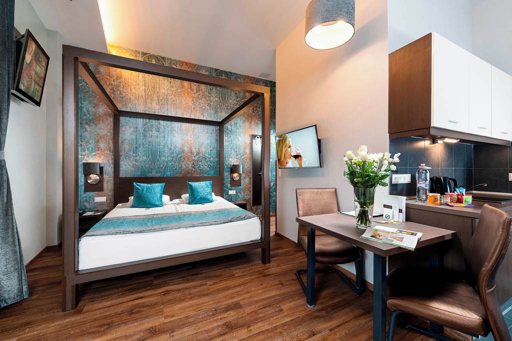 BUD_73899_Opera_Garden_&_Apartments_Hotel_0821_04.jpg