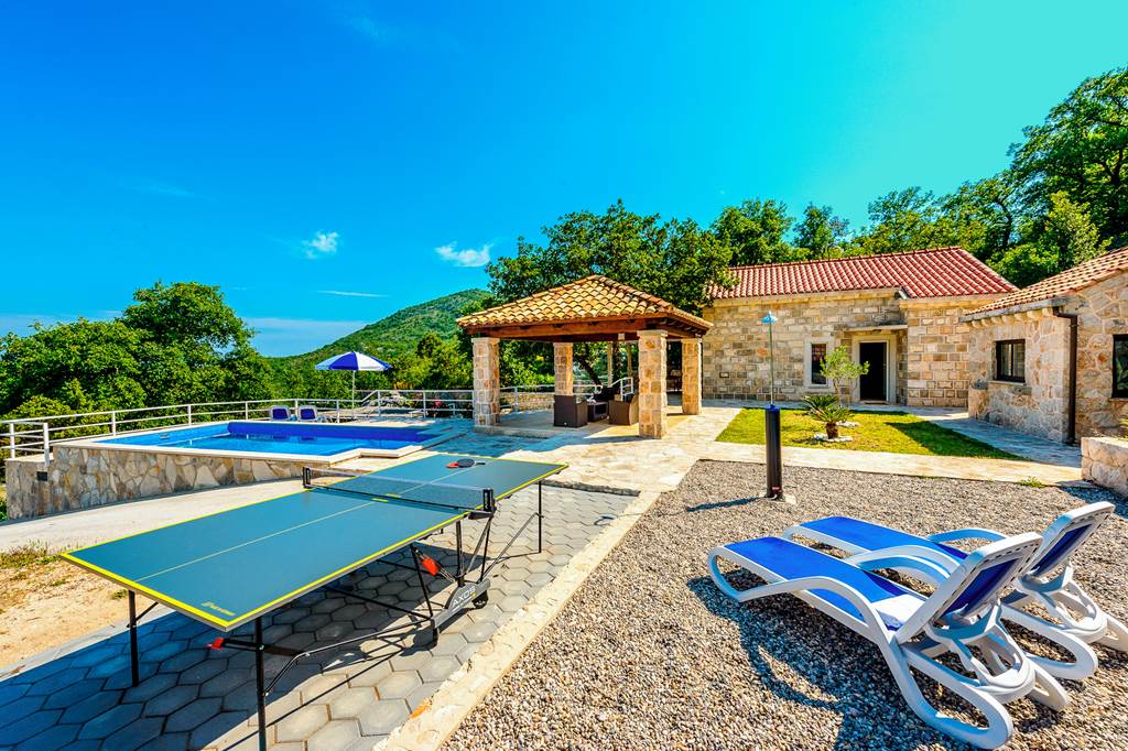 DBV_86455_Villa_Mount_Vista_1223_03.jpg