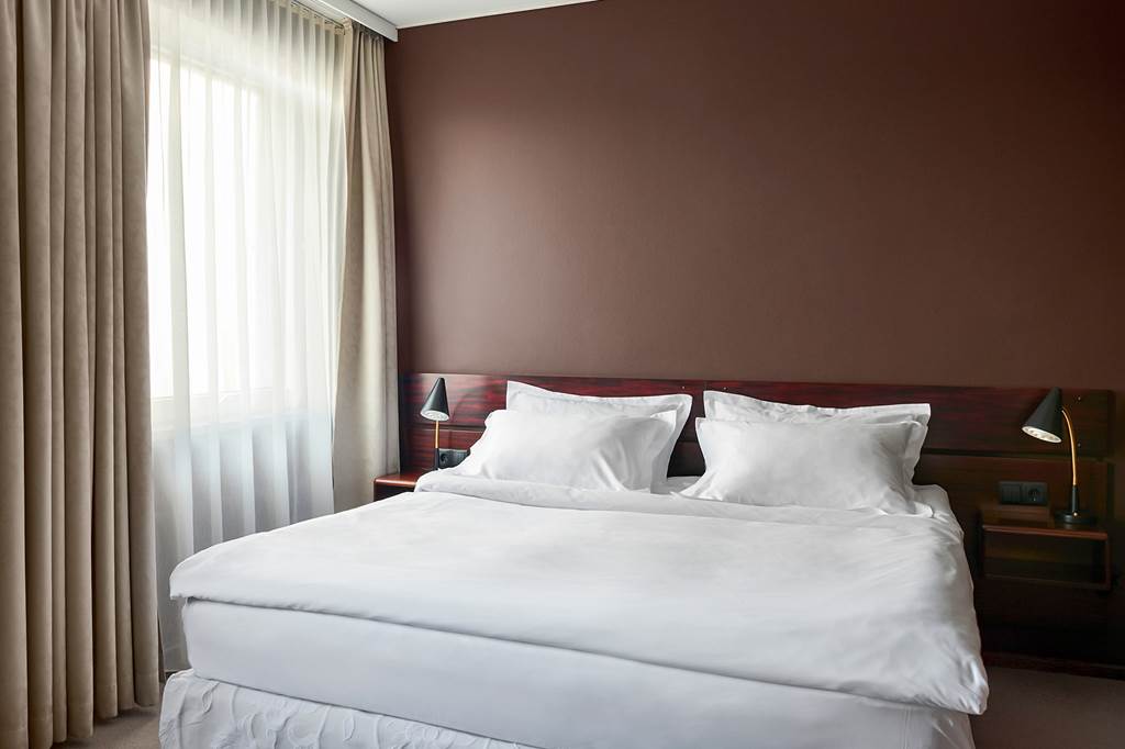 KEF_70875_Hotel_Holt_0120_01.jpg