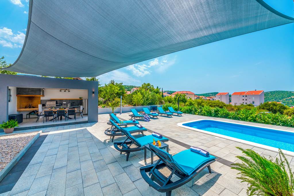 DBV_86919_Villa_Whimsical_Waters_0124_17.jpg