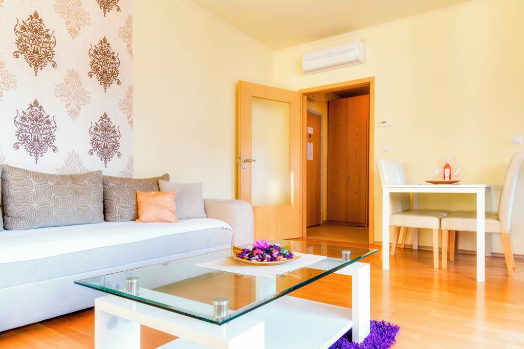 BUD_72442_Trendy_Deluxe_Apartments_0519_02.jpg