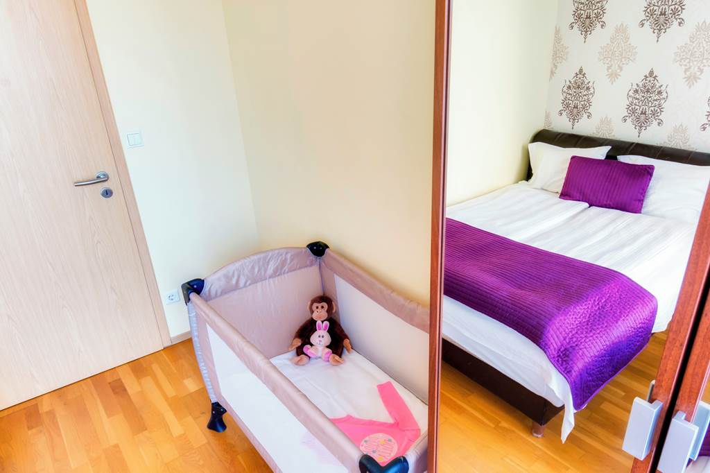 BUD_72442_Trendy_Deluxe_Apartments_0519_04.jpg