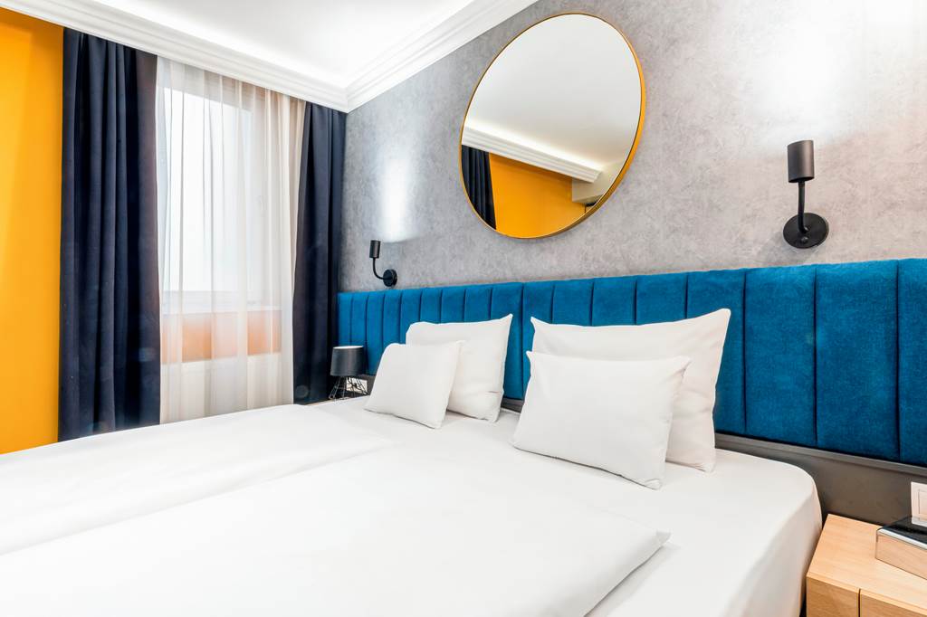 BUD_71620_Alta_Moda_Fashion_Hotel_0123_05.jpg